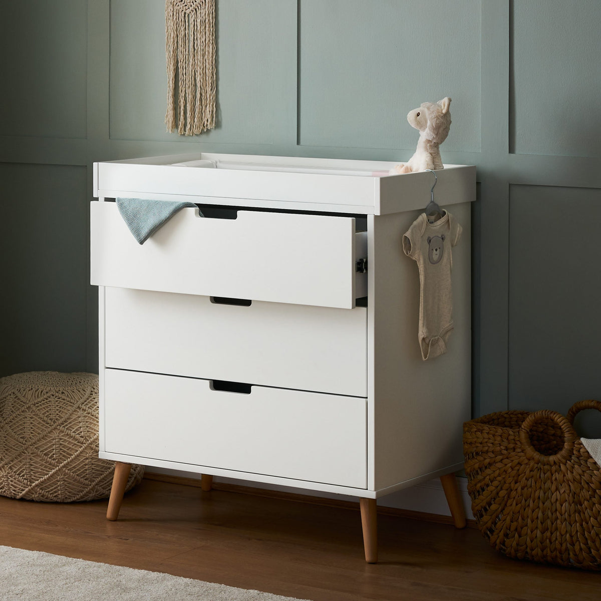 Maya Changing Unit - White With Natural (2)