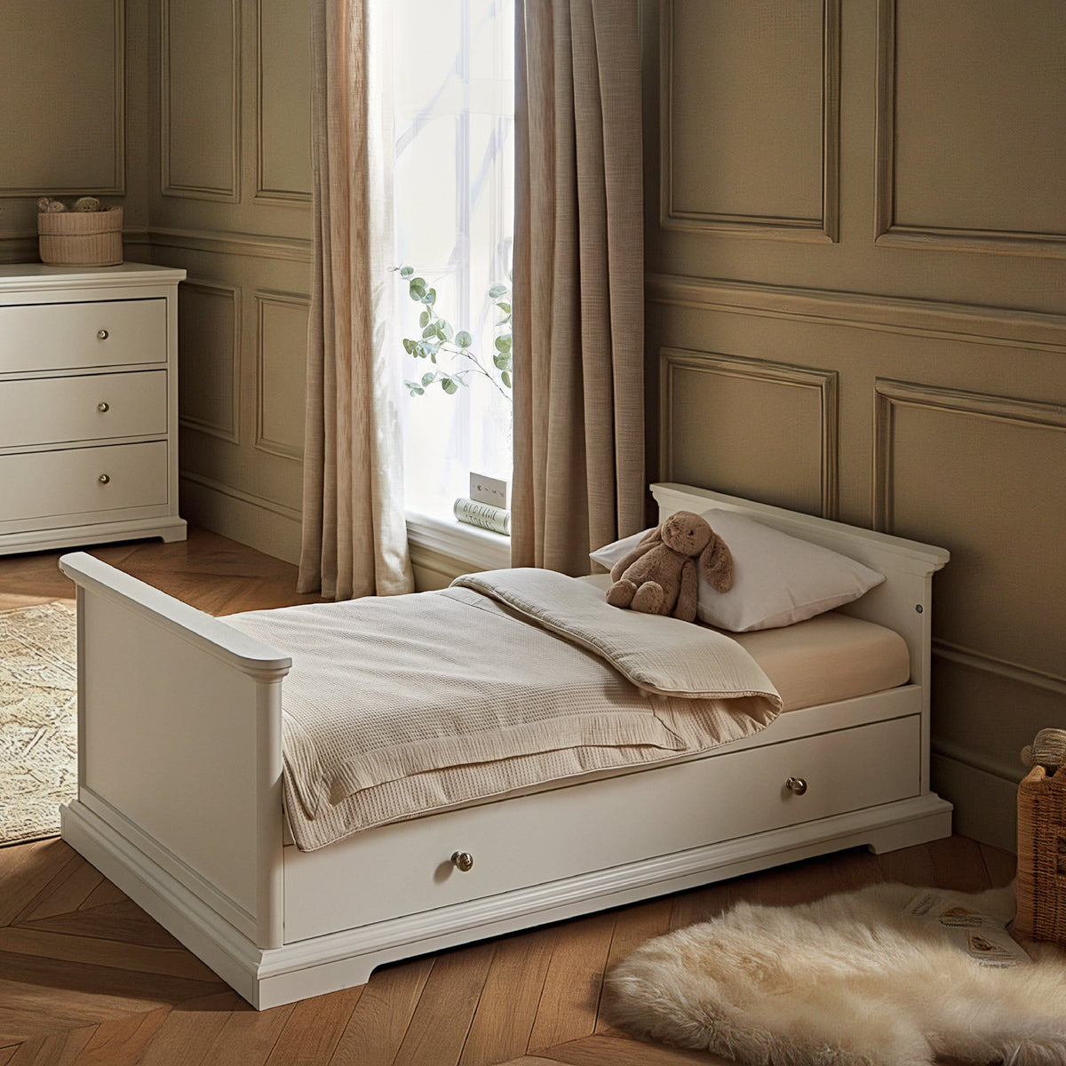 Beaumont Cot Bed - White