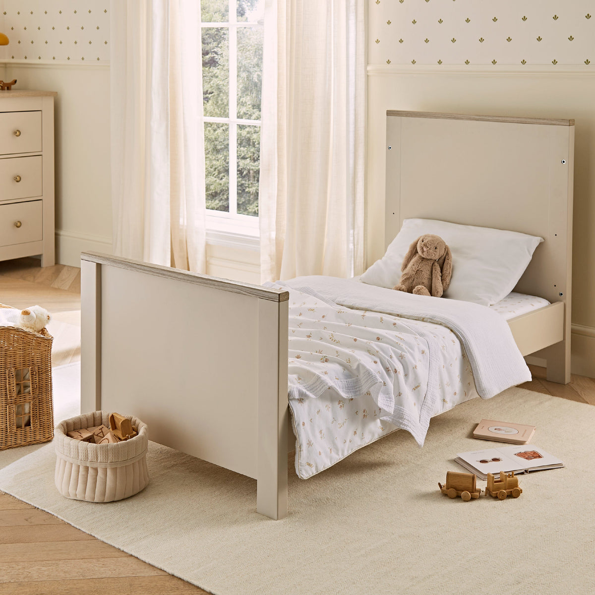 Luna Cot Bed - Cashmere & Ash