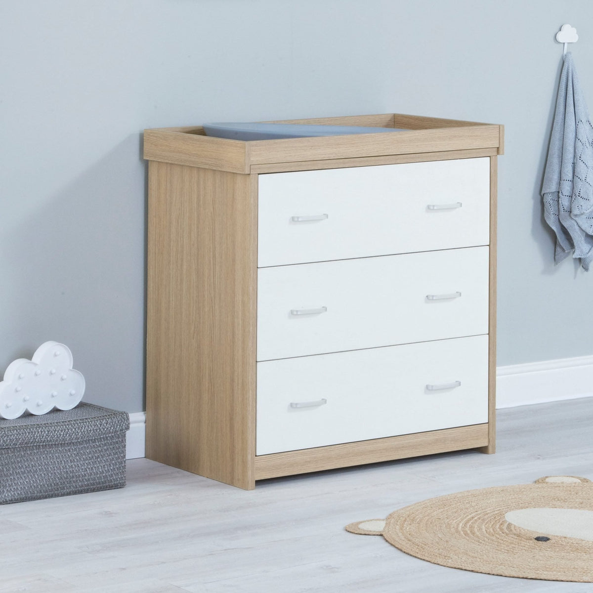 Luno Veni Nursery Chest Changer - White Oak
