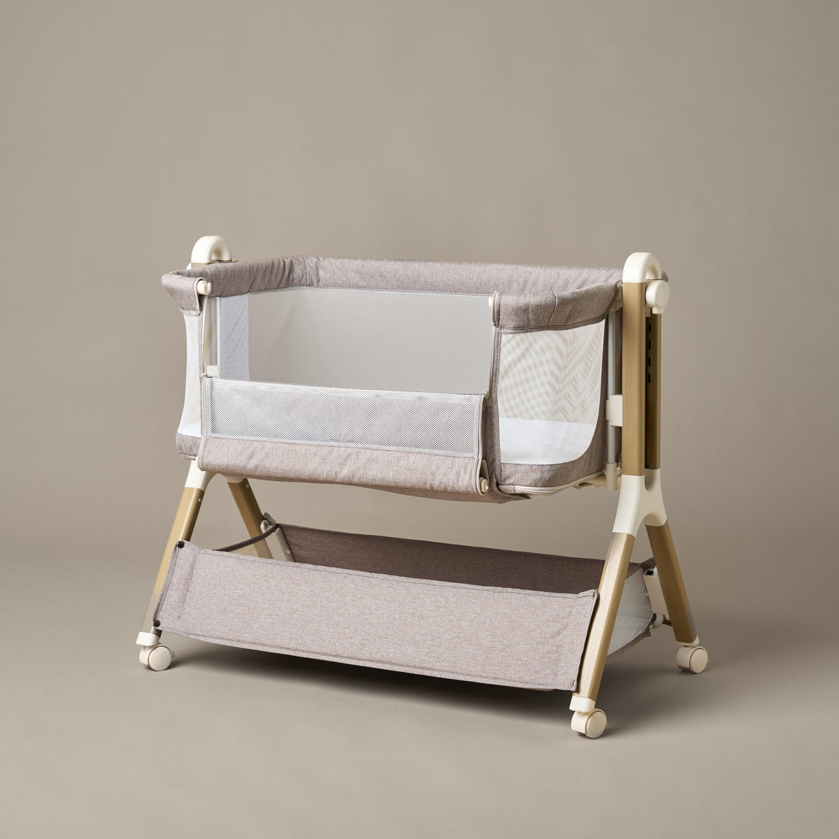 Cloud Bedside Crib - Nutmeg (2)