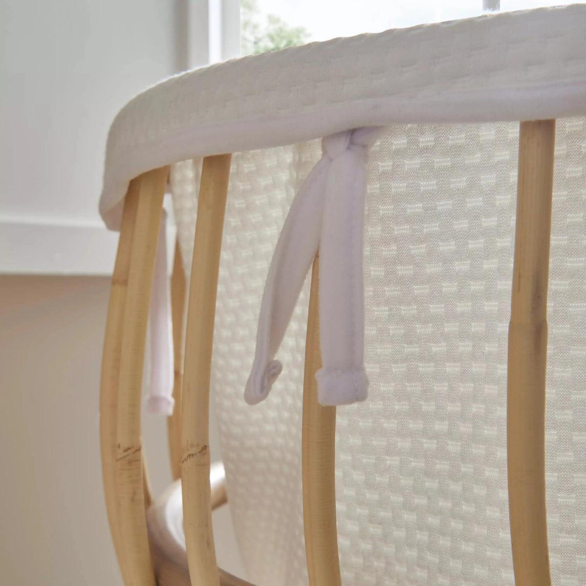 Aria Rattan Crib - Natural