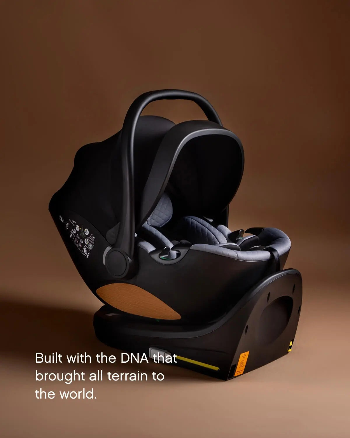 Mountain Buggy nest™ i-Size Infant Car Seat with Rotating Base