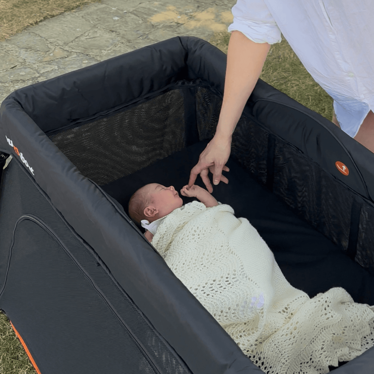 Out n About Nipper Nest Travel Cot